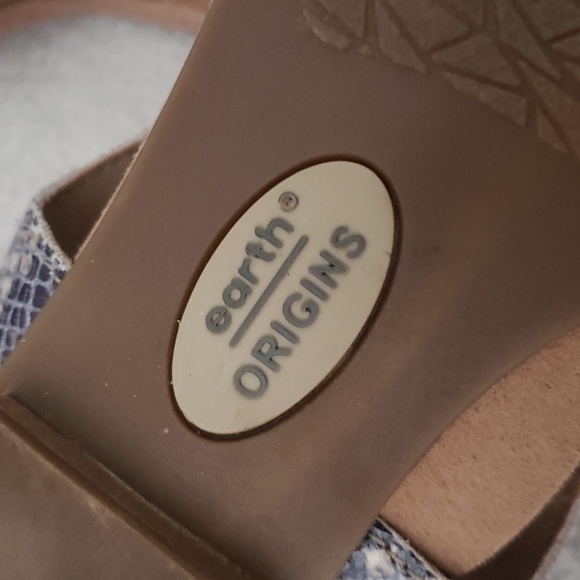 EARTH ORIGINS SANDLES - Picture 5 of 5